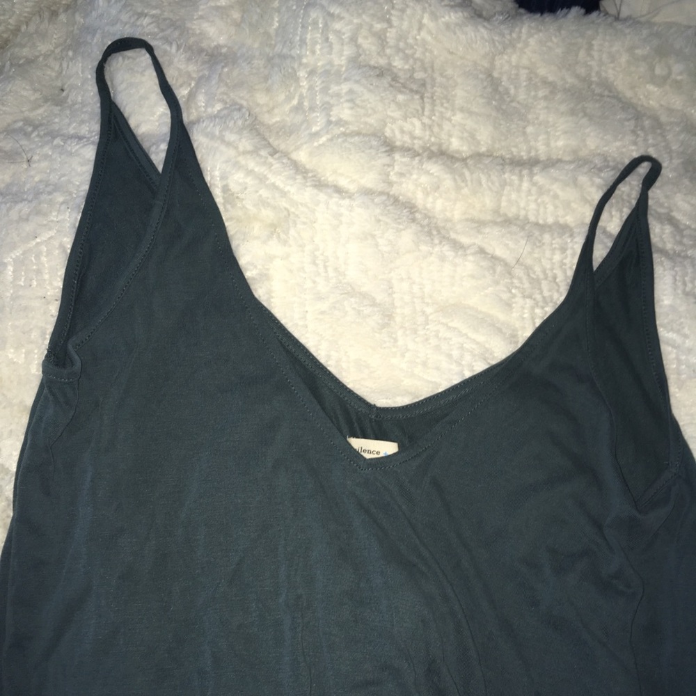 Urban Outfitters v neck tank size XS